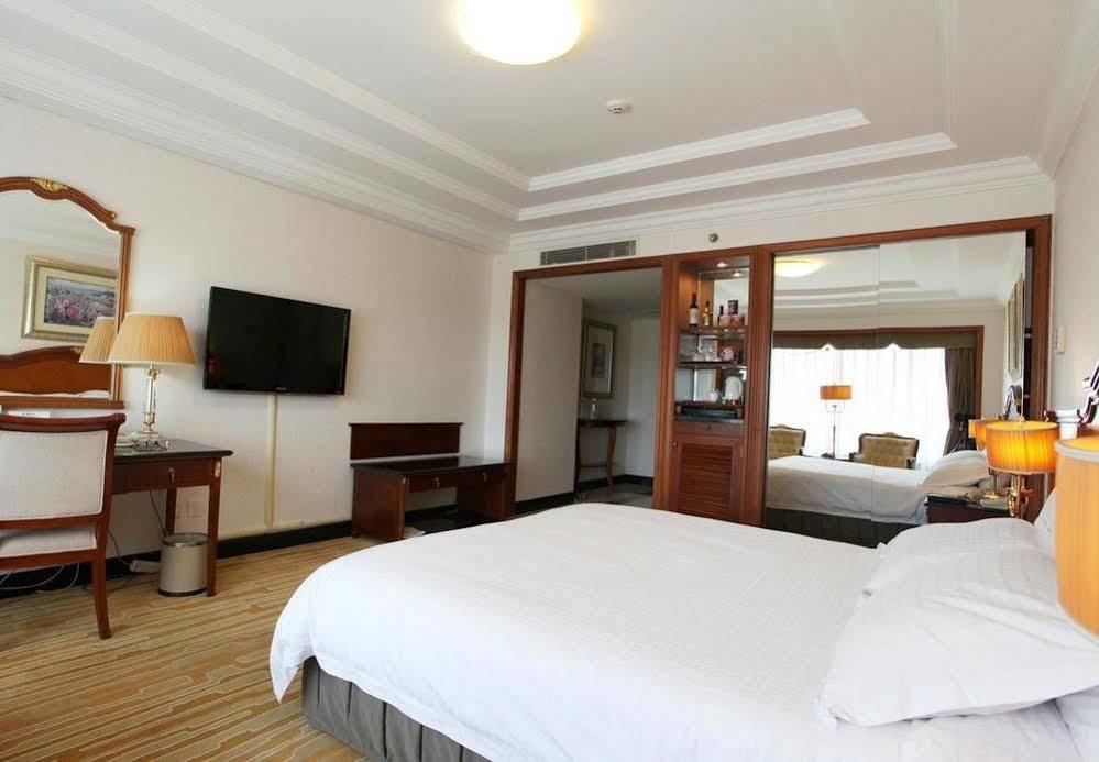 New Grand Dynasty Hotel Chaoyang  Exterior photo